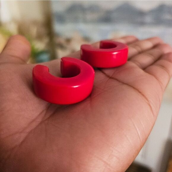 Retro Vintage Red Chunky Style Flat Hoop Statement Earrings. - Picture 2 of 15